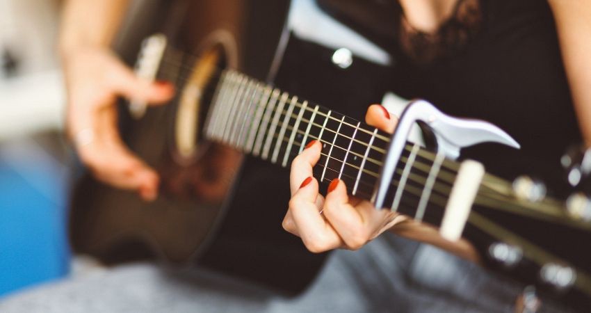 Aprenda a tocar violão através de um aplicativo