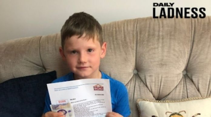 Garoto de 7 anos recebe seu primeiro salários após ajudar construtores