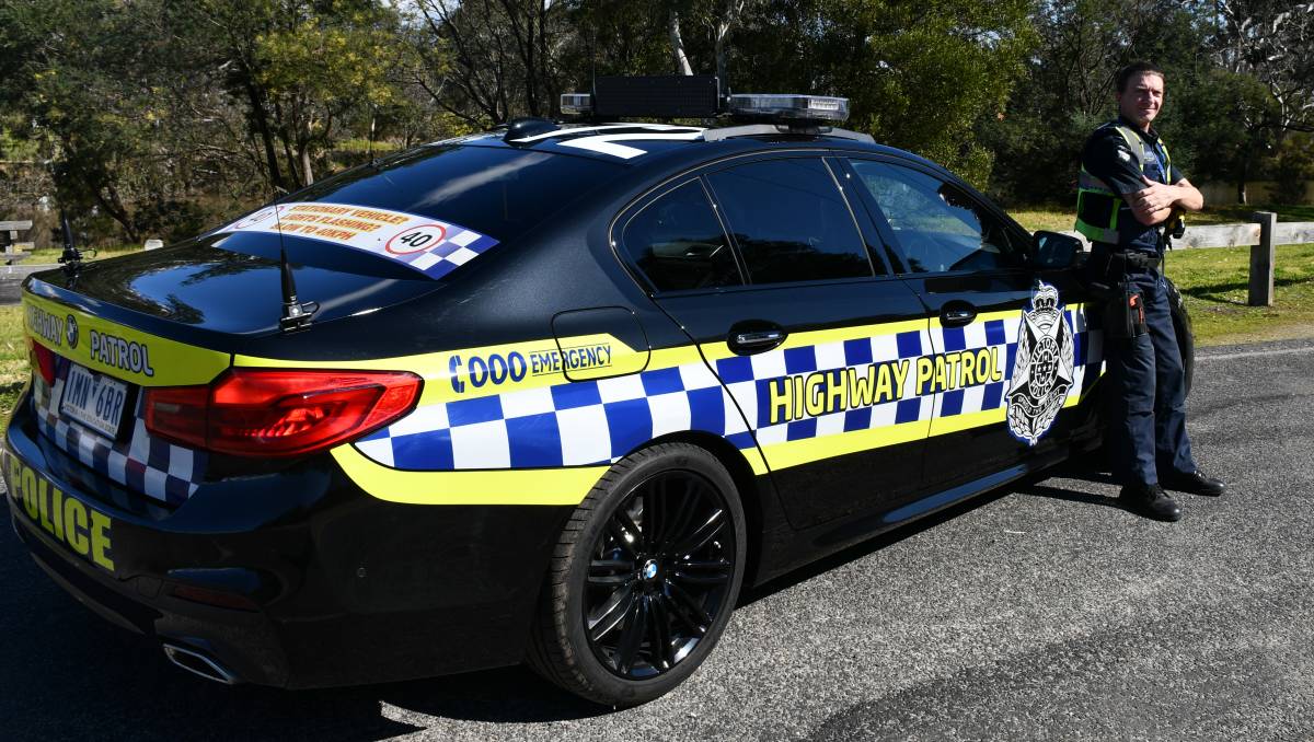 Australiano é pego dirigindo bêbado em alta velocidade e desrespeitando o isolamento
