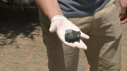 Centenas de meteoritos avaliados em milhares de reais caem em cidade pernambucana