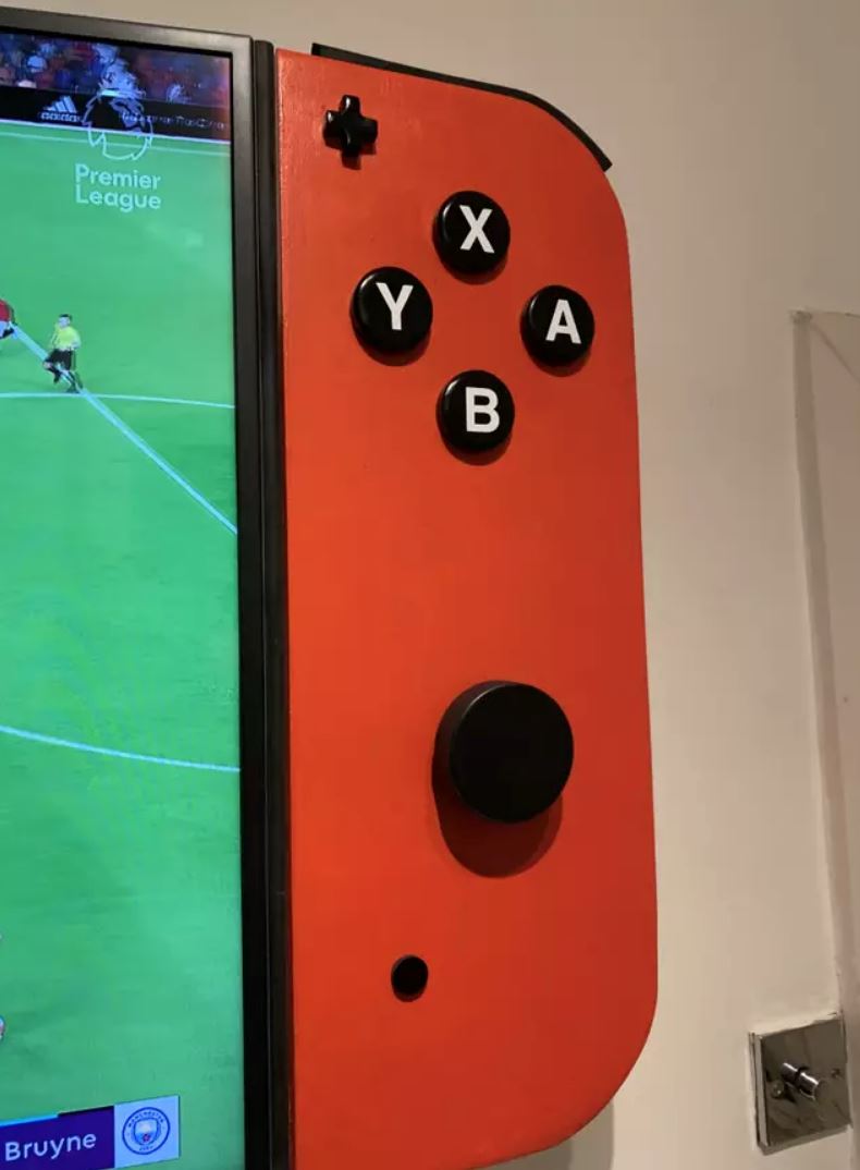 Pai constrói um Nintendo Switch gigante para a televisão do quarto de seu filho