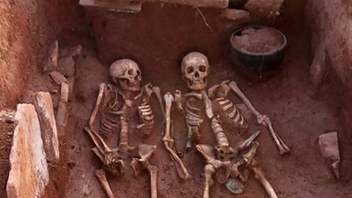 É encontrado na Sibéria o esqueleto de um casal de guerreiros com 2.500 anos