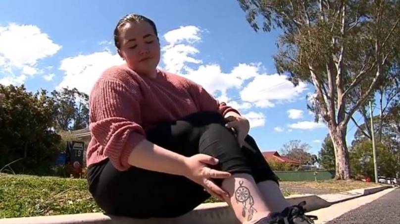 Adolescente faz tatuagem e pai vai parar no tribunal