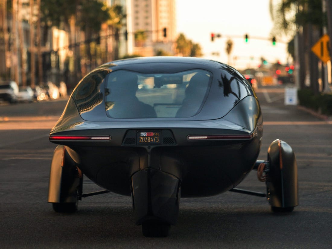 O primeiro carro elétrico do mundo que não precisa ser carregado