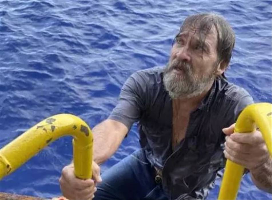 Barco reaparece 10 anos depois do Tsunami no Japão