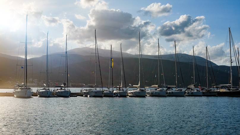 Britânico é encontrado morto amarrado a seu barco naufragado na Grécia