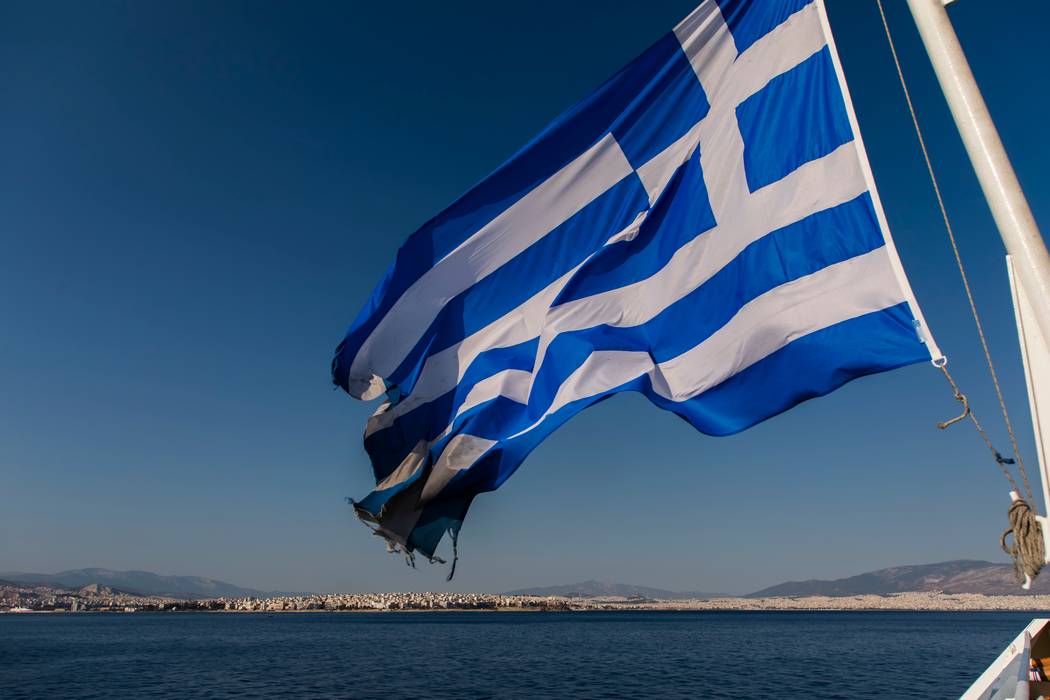 Britânico é encontrado morto amarrado a seu barco naufragado na Grécia